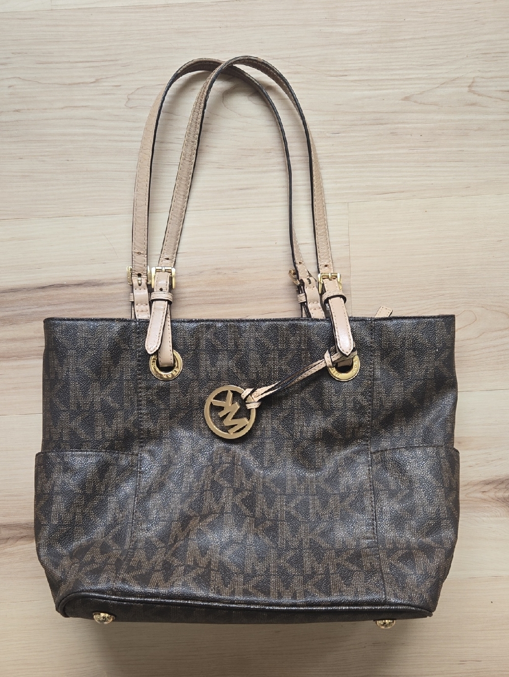 Michael Kors Jet Set Signature Logo Tote